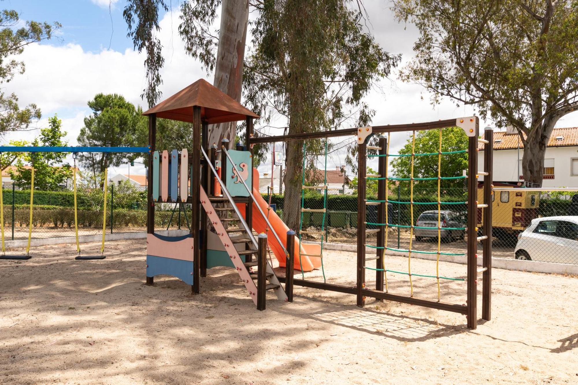 Parque De Campismo Orbitur Evora 호텔 외부 사진
