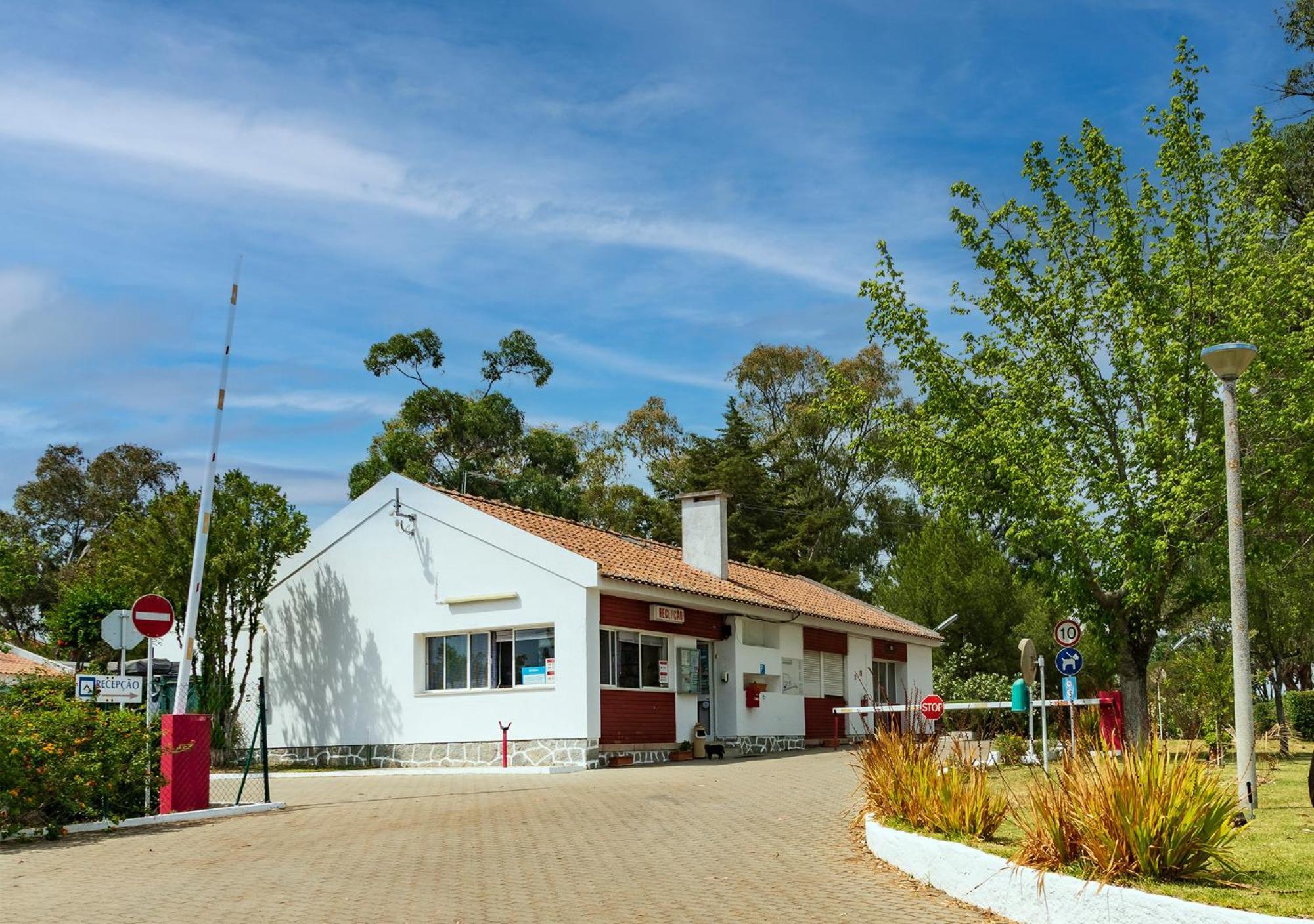 Parque De Campismo Orbitur Evora 호텔 외부 사진